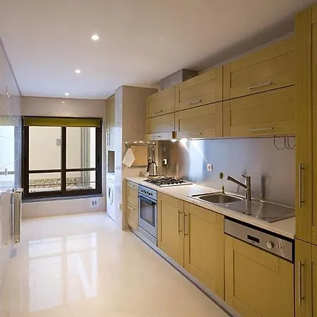 Apartmán Lovely 2 Bed Family With Pool